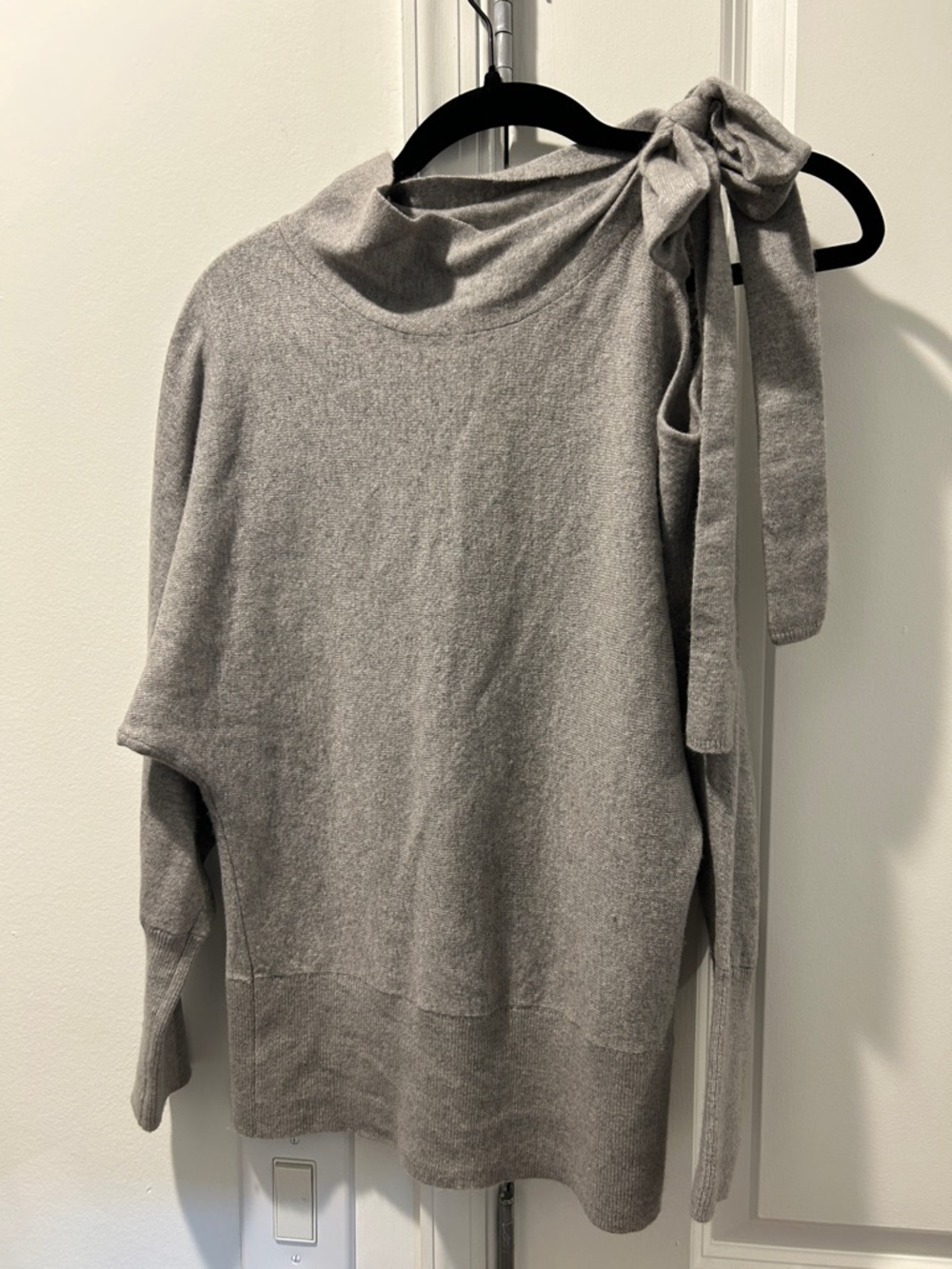Club Monaco Gray Cold-Shoulder Lightweight Sweater